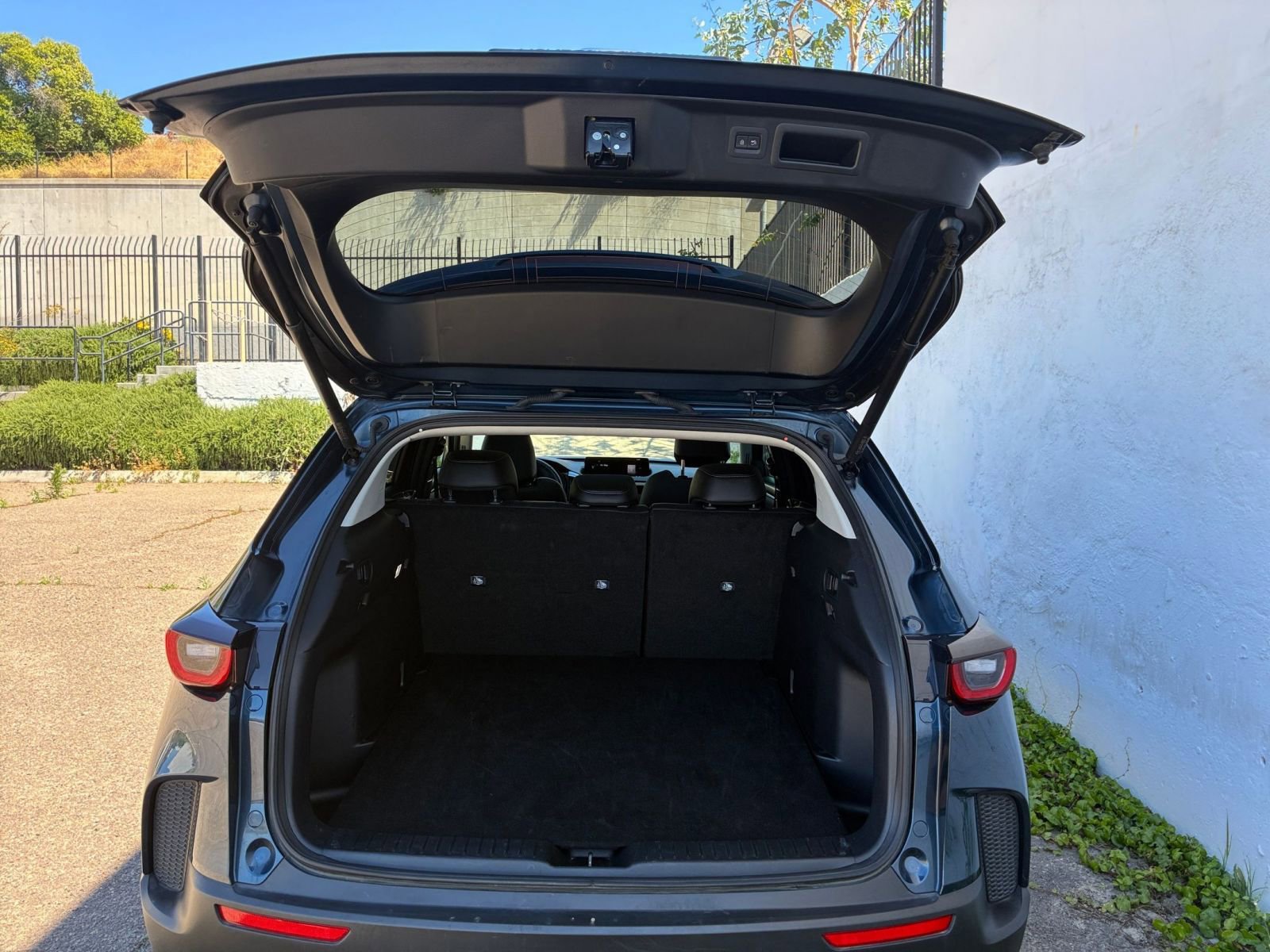 Used 2025 MAZDA CX-50 AWD 2.5 S w/ Premium Package image 33