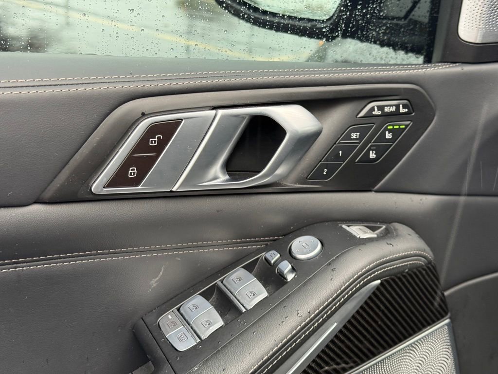 Used 2024 BMW X7 M60i w/ Executive Package image 10