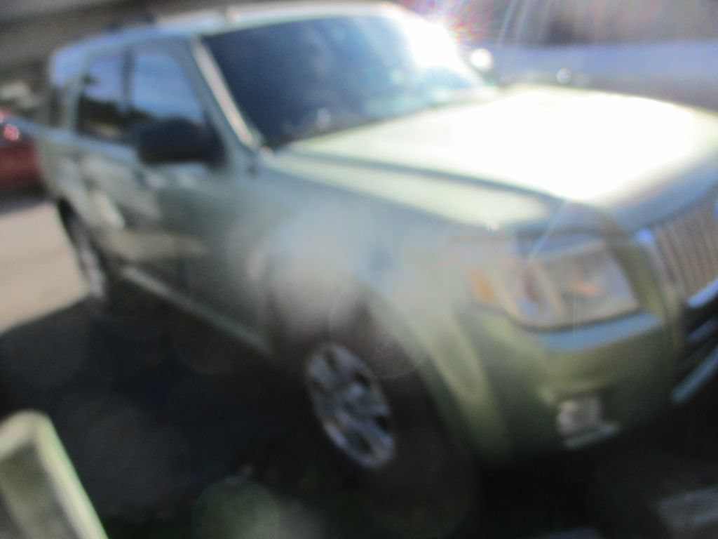 Used 2010 Mercury Mariner 2WD image 3