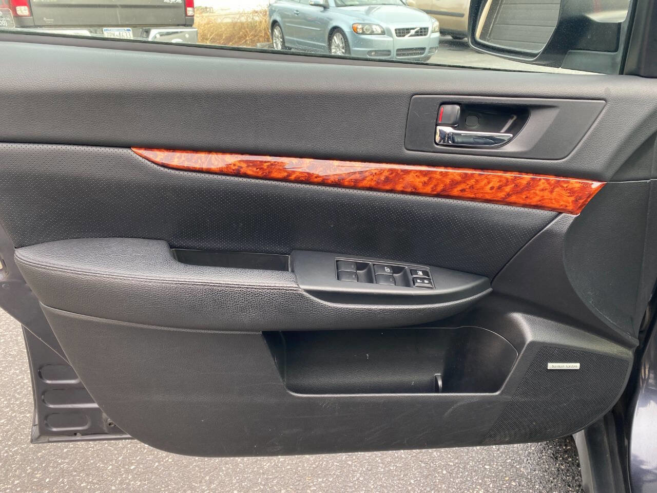 Used 2012 Subaru Outback 2.5i Limited image 11