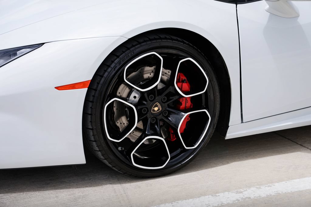 Used 2019 Lamborghini Huracan LP 580-2 RWD image 6