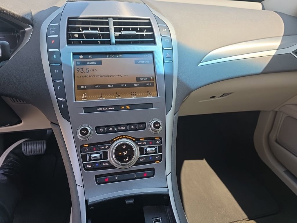 Used 2019 Lincoln MKZ Premiere FWD image 14