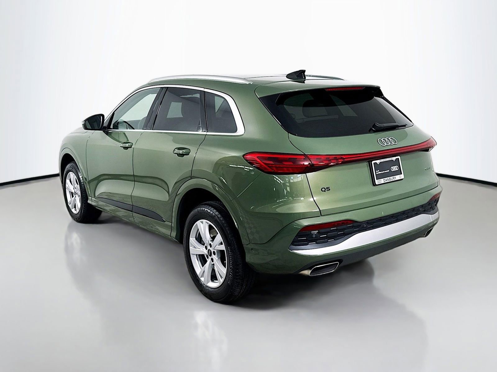 Used 2025 Audi Q5 Premium AWD/4WD image 3