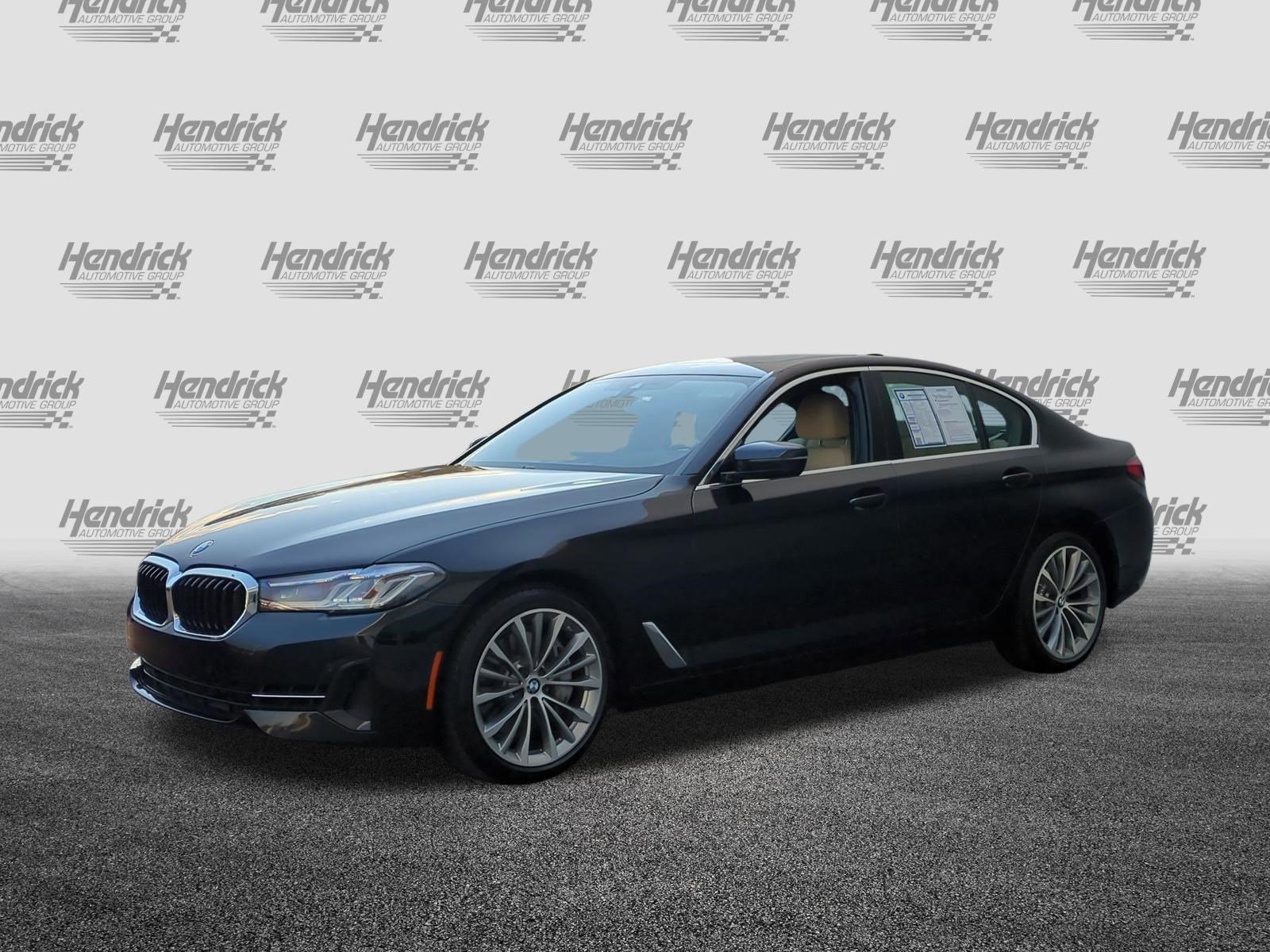 Used 2023 BMW 540i xDrive w/ Premium Package image 5