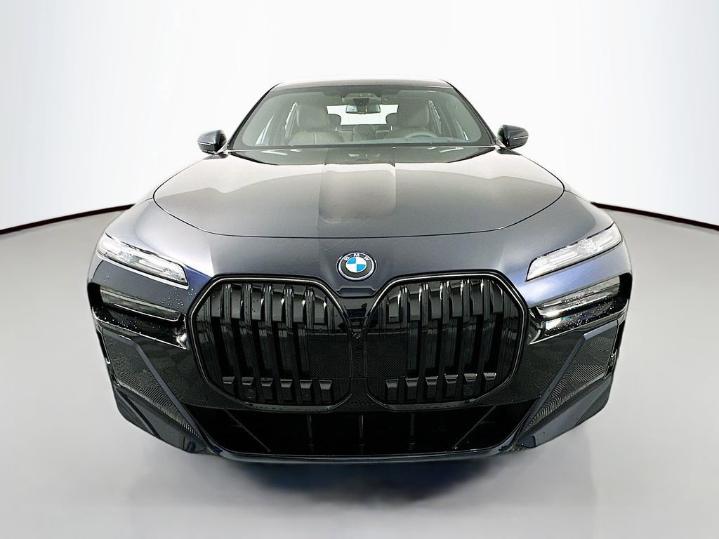 New 2026 BMW 750e xDrive w/ Executive Package image 3