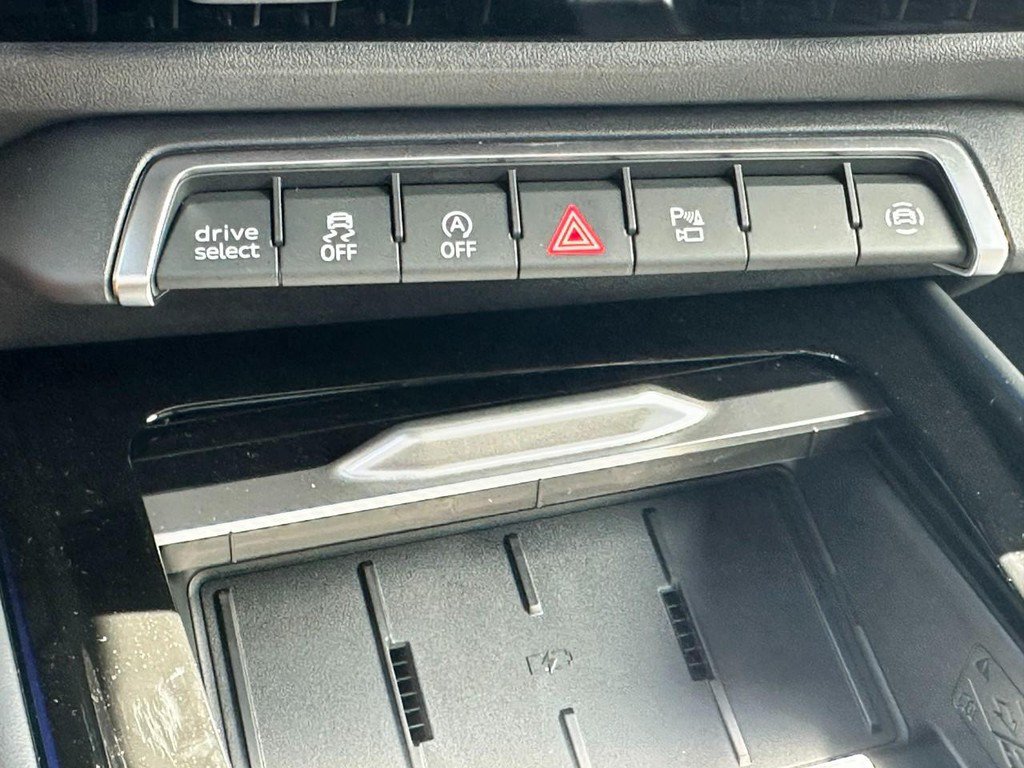 New 2026 Audi Q3 quattro 2.0T AWD/4WD image 17
