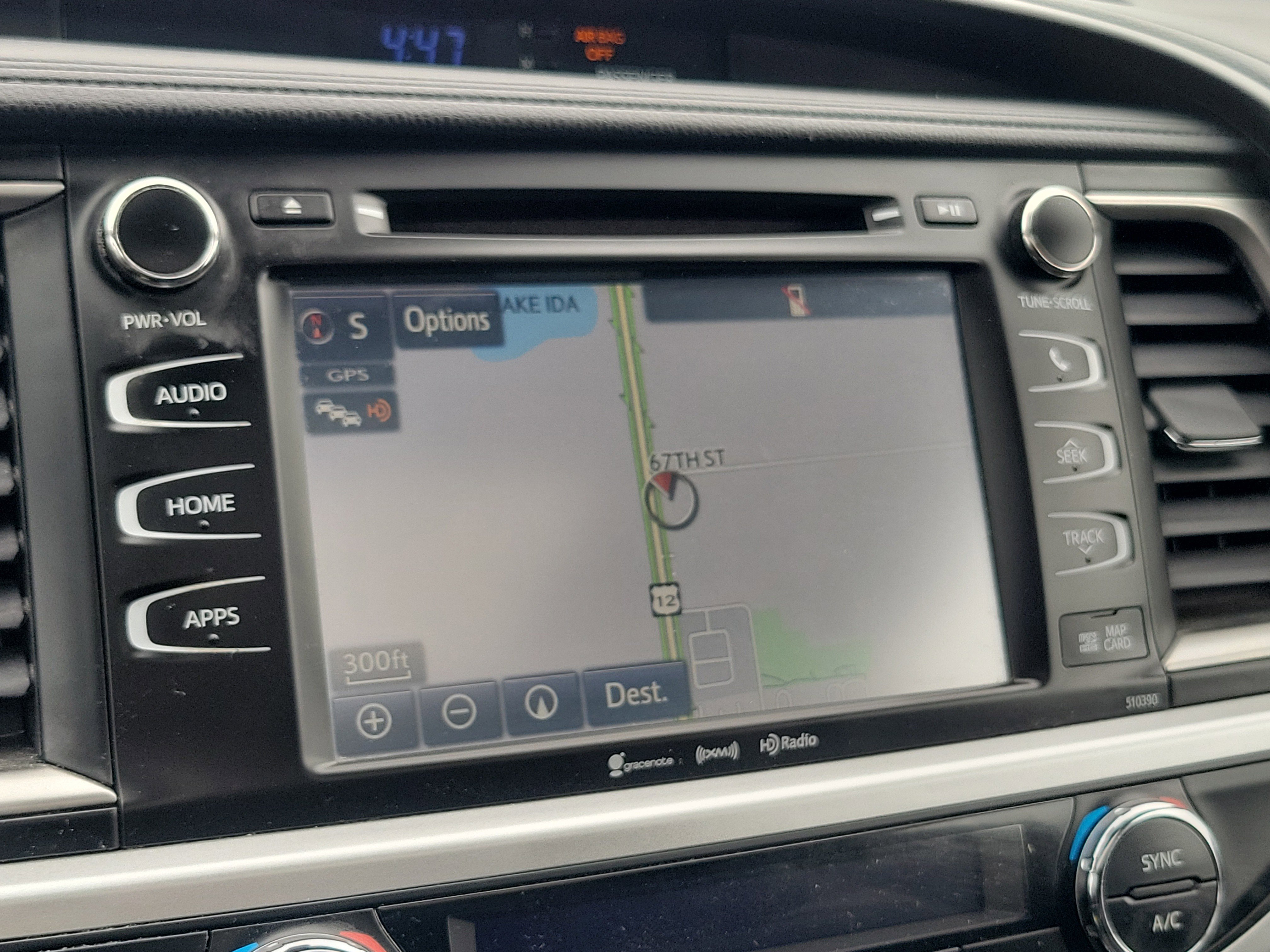 Certified 2018 Toyota Highlander SE AWD/4WD image 28