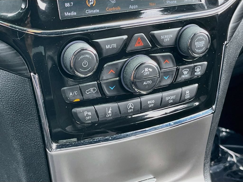 Used 2021 Jeep Grand Cherokee Laredo X RWD image 16