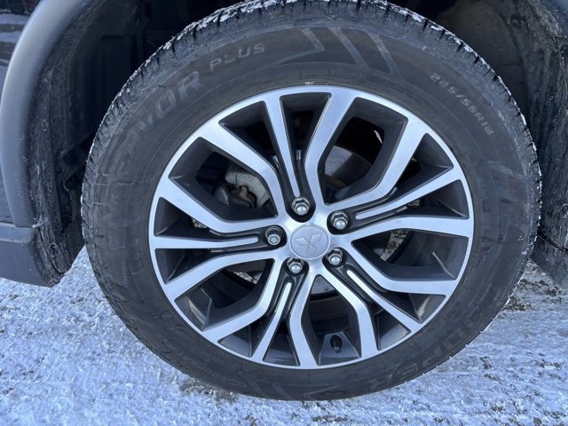 Used 2017 Mitsubishi Outlander SEL image 9