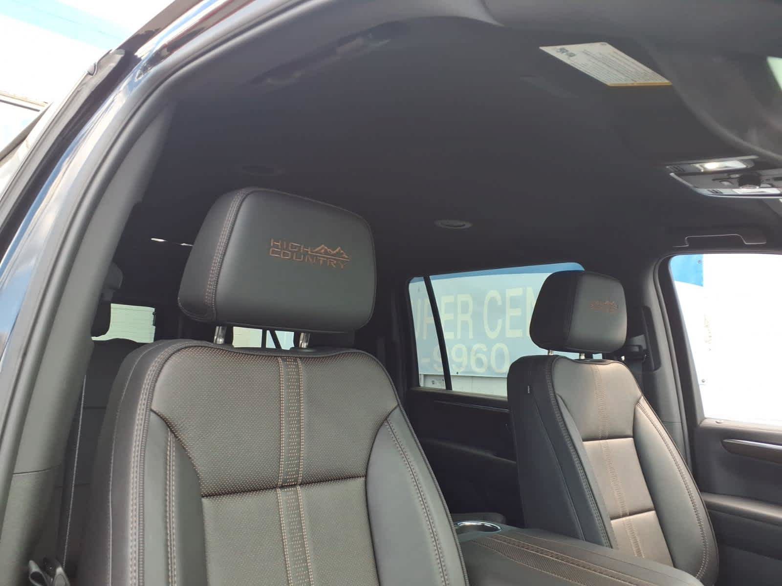 Certified 2025 Chevrolet Suburban High Country AWD/4WD image 21