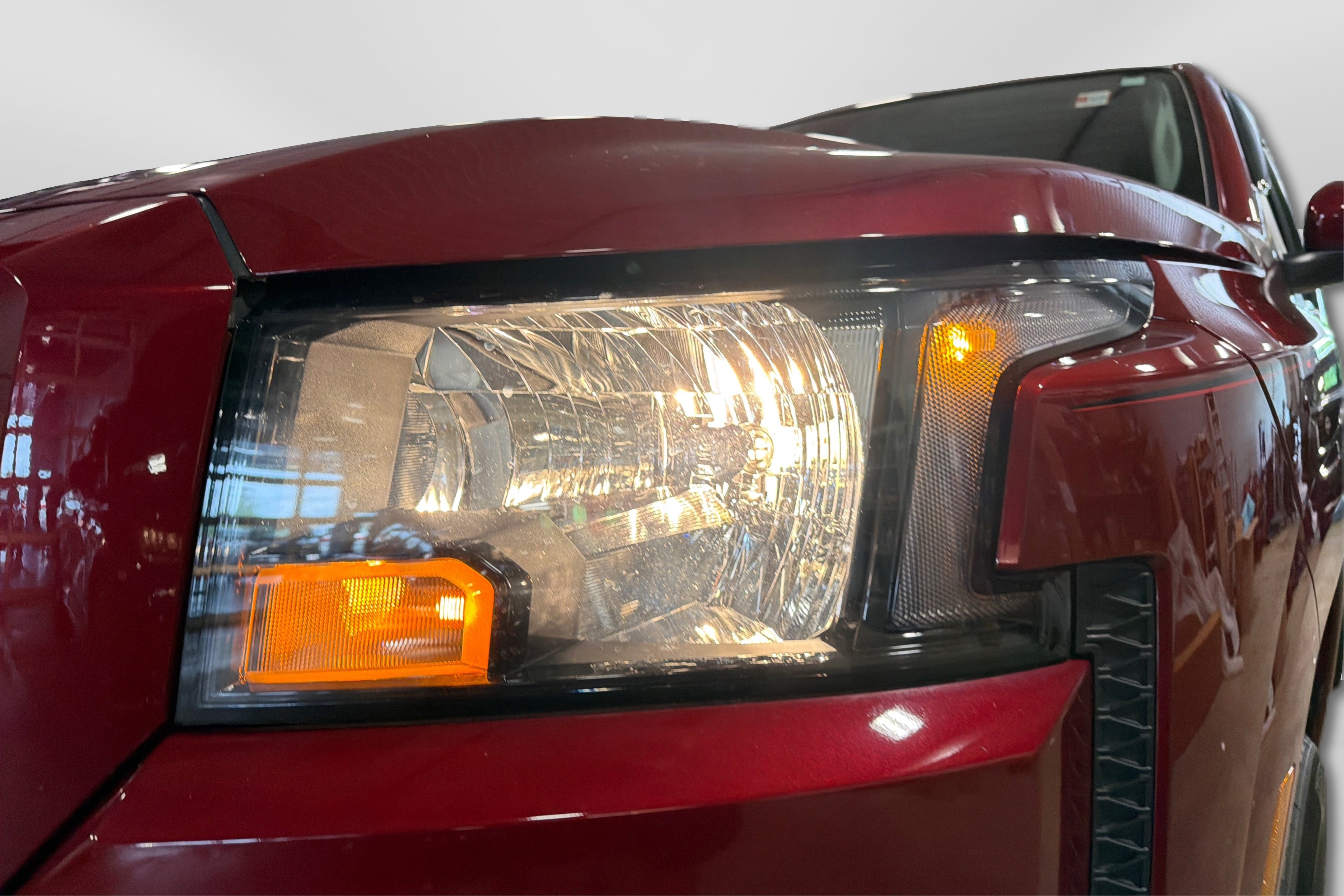 Used 2022 Nissan Frontier SV AWD/4WD image 14