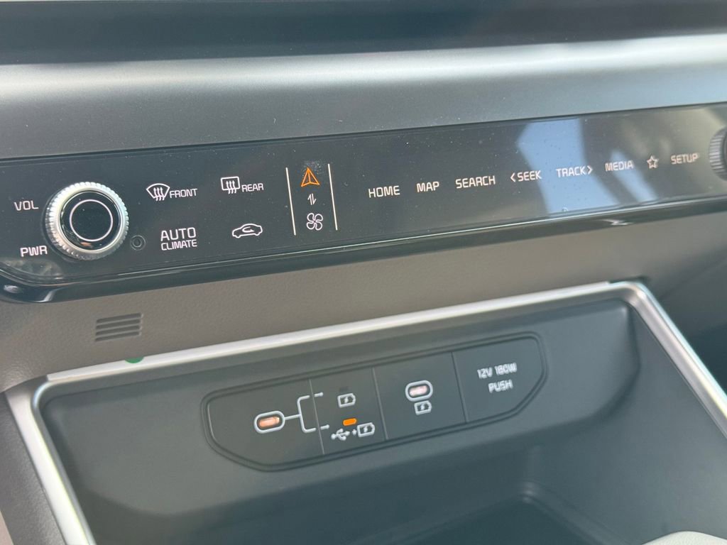 New 2026 Kia Carnival image 21