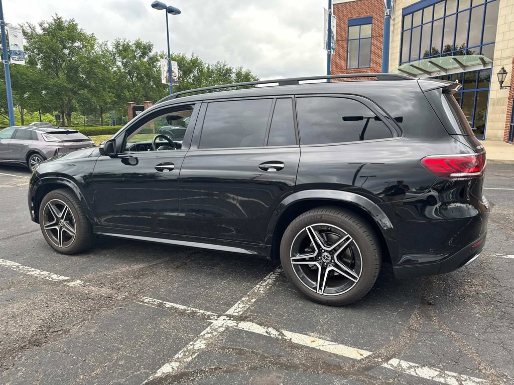 Used 2022 Mercedes-Benz GLS 450 4MATIC image 4