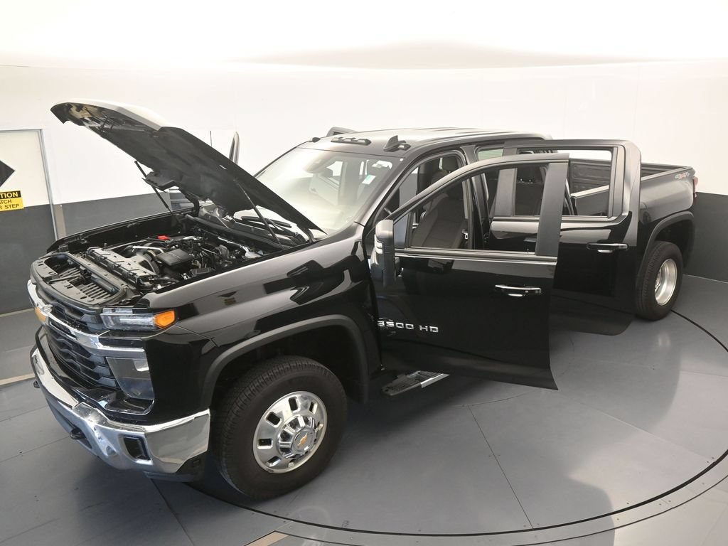 Used 2026 Chevrolet Silverado 3500 LT AWD/4WD image 72