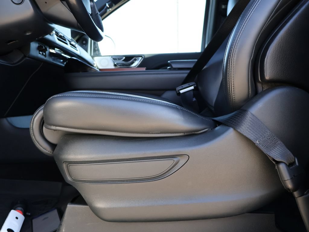Used 2023 Lincoln Navigator L Reserve AWD/4WD image 46