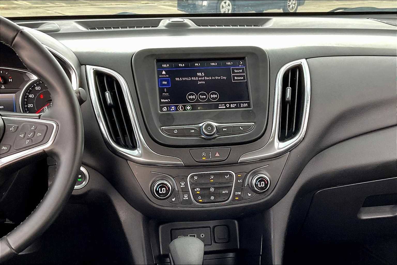 Used 2024 Chevrolet Equinox LT image 11