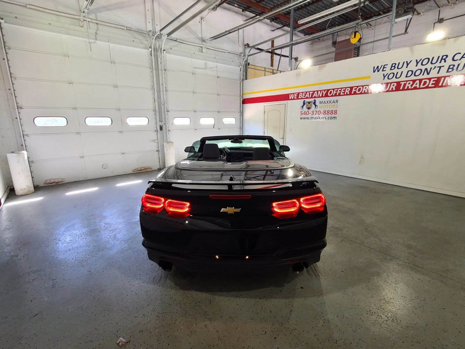 Used 2020 Chevrolet Camaro LT RWD image 11