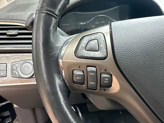 Used 2013 Lincoln MKX FWD image 26