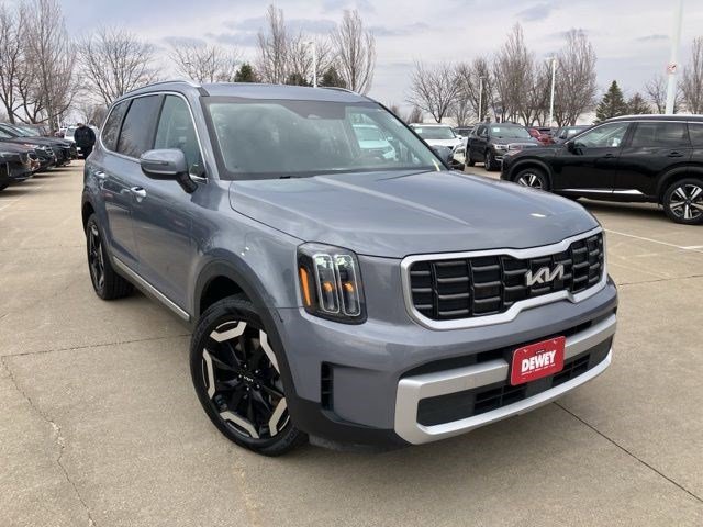 Used 2025 Kia Telluride S image 1
