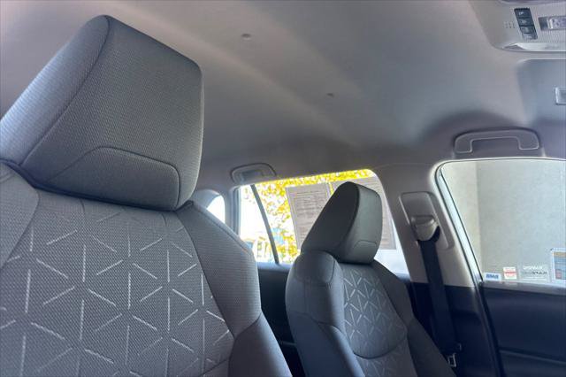 Certified 2021 Toyota RAV4 XLE AWD/4WD image 18