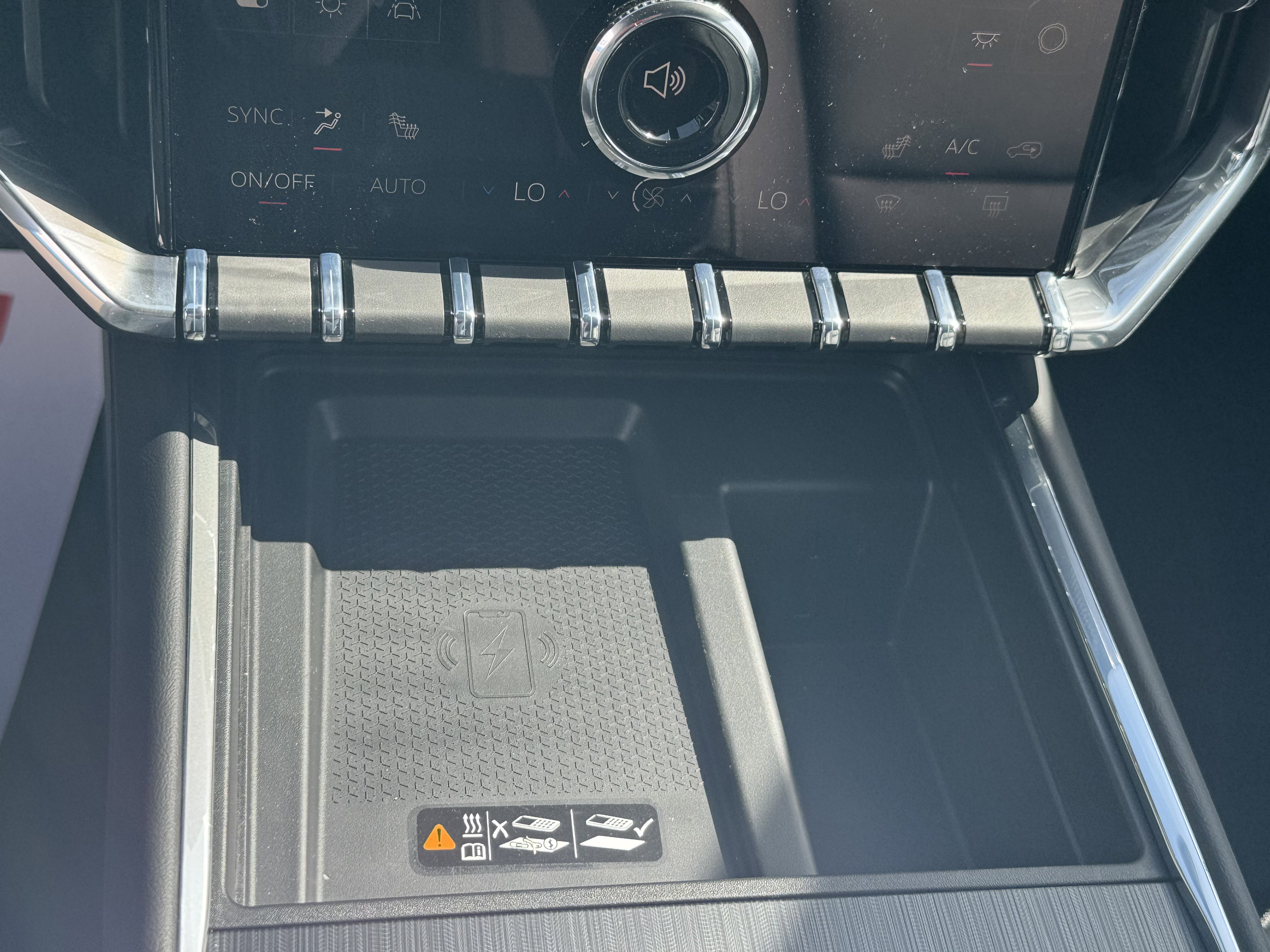 New 2026 GMC Acadia Elevation image 24