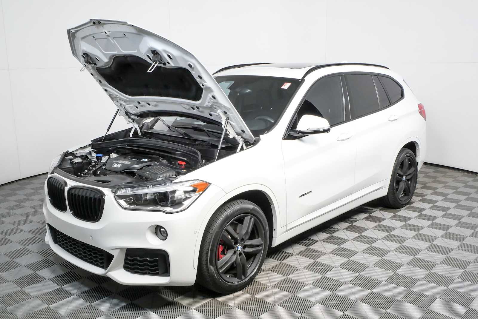 Used 2018 BMW X1 xDrive28i w/ M Sport Package AWD/4WD image 33