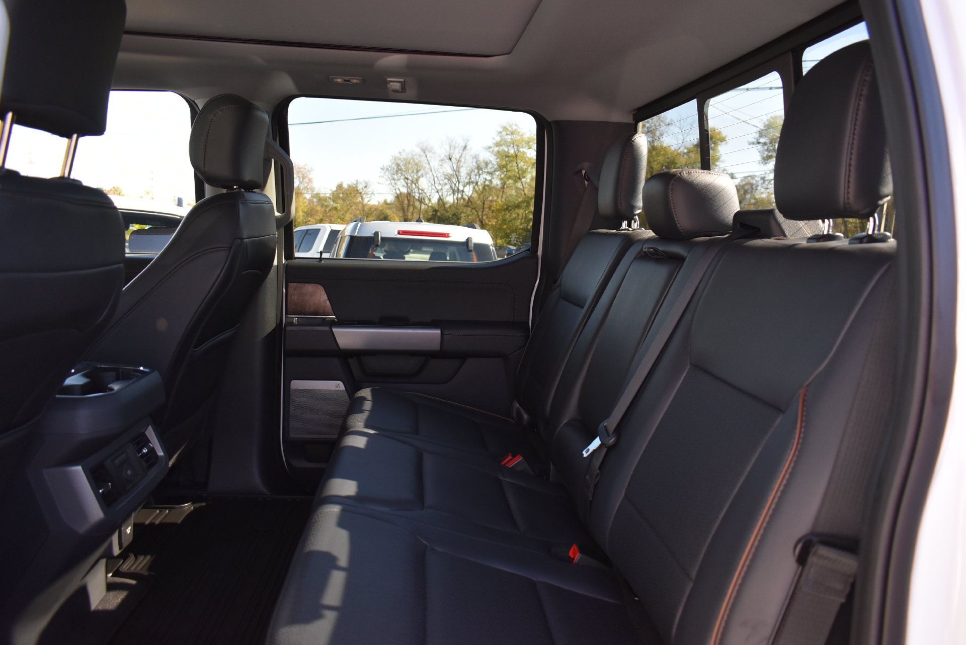 Used 2026 Ford F250 Lariat w/ Lariat Ultimate Package AWD/4WD image 15