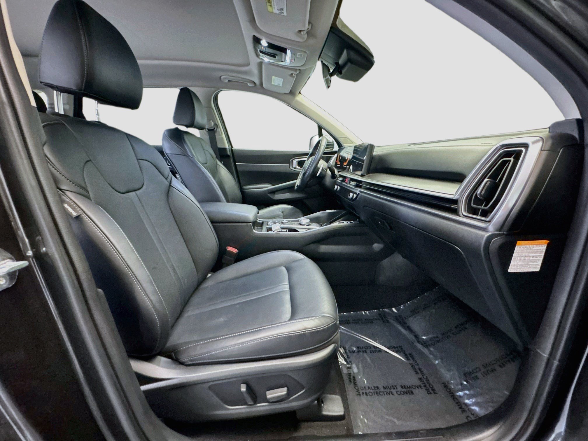 Used 2025 Kia Sorento EX FWD image 19