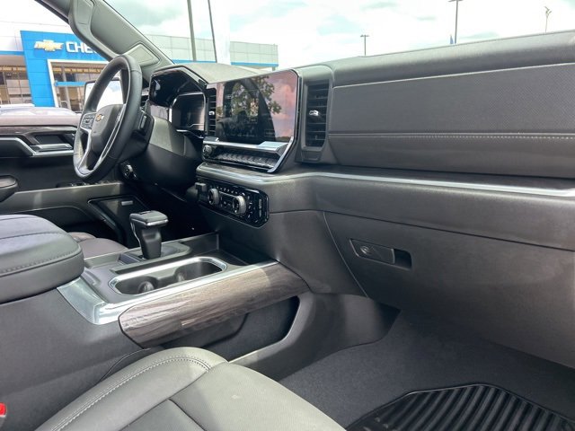 Used 2024 Chevrolet Silverado 1500 LTZ image 33
