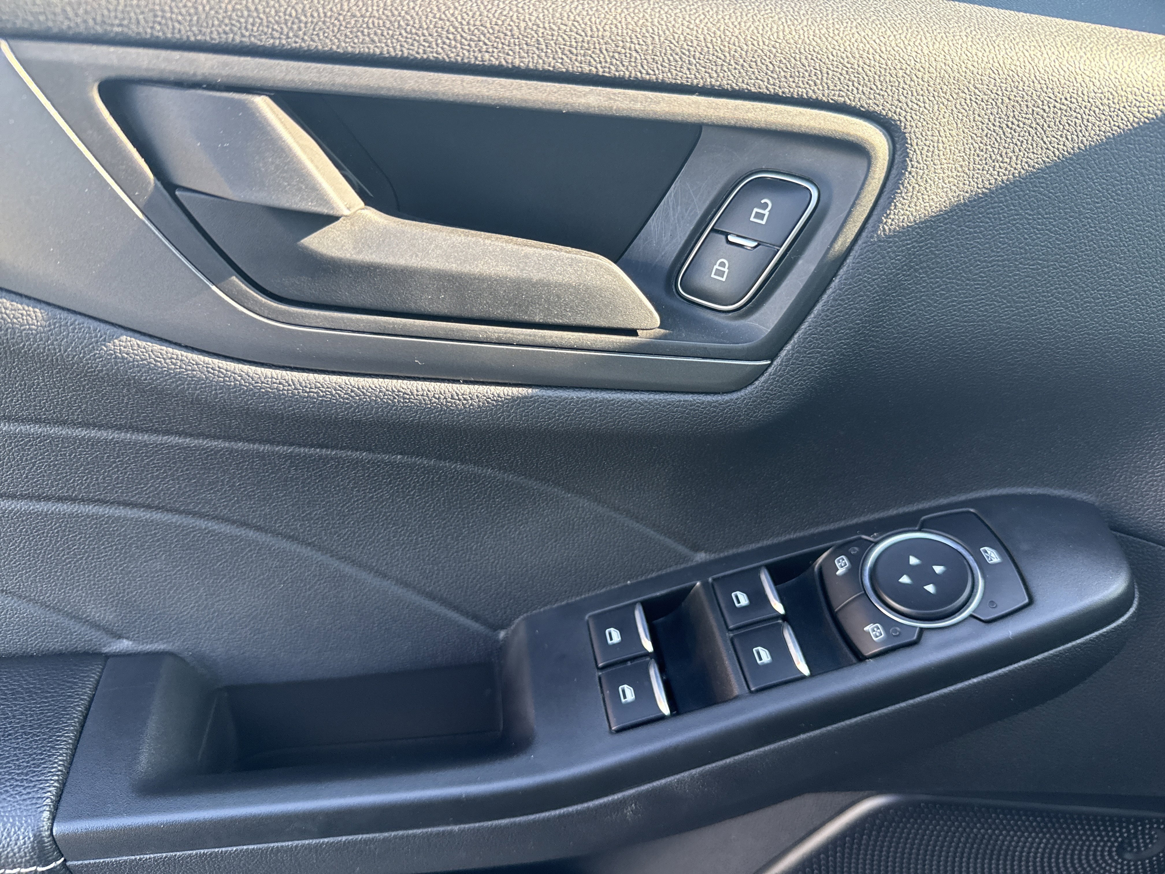 Used 2024 Ford Escape Active w/ Tech Pack #1 image 17