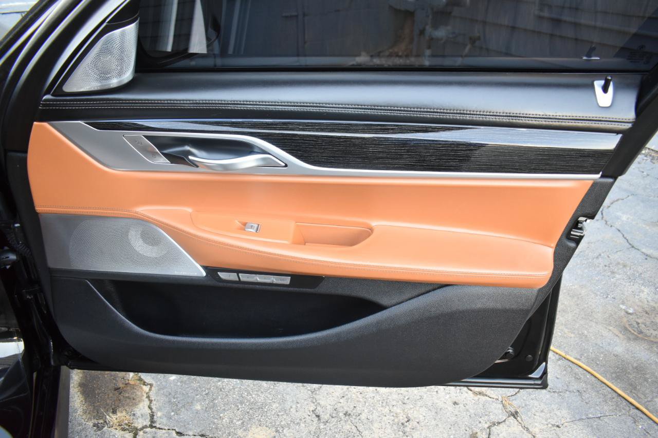 Used 2018 BMW 750i xDrive AWD/4WD image 36