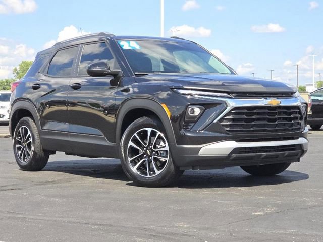 Used 2024 Chevrolet TrailBlazer LT image 2