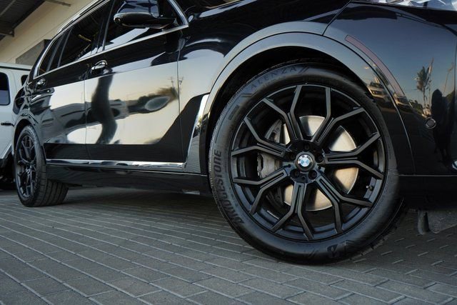 Used 2021 BMW X7 xDrive40i w/ Premium Package image 10