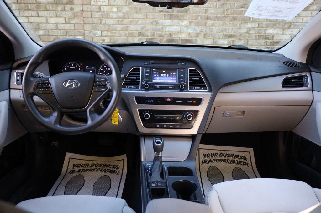 Used 2015 Hyundai Sonata SE w/ Option Group 09 image 28