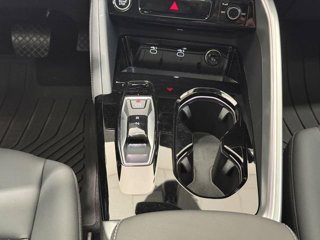 Certified 2025 Audi Q5 Premium w/ Convenience Package AWD/4WD image 14