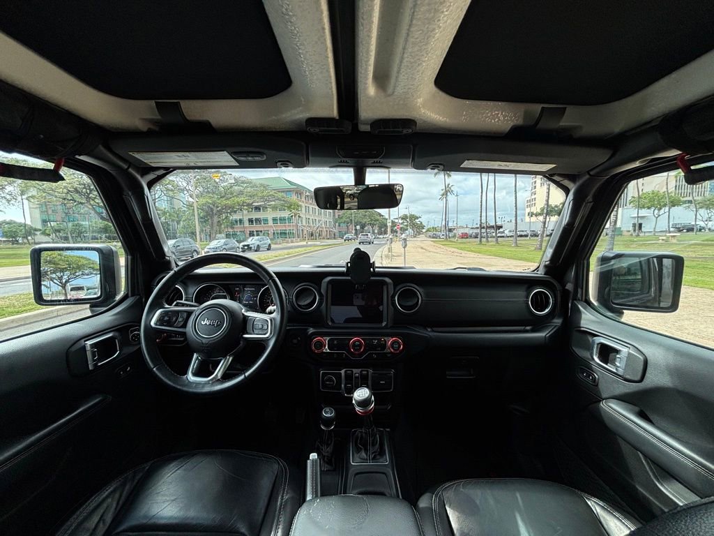 Used 2019 Jeep Wrangler Unlimited Sahara AWD/4WD image 12