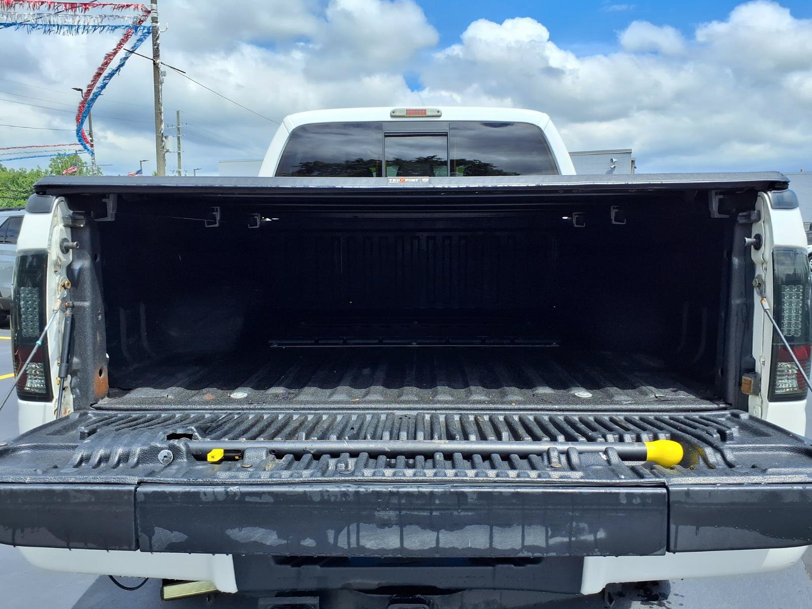 Used 2015 Ford F350 Platinum w/ Snow Plow Prep Package AWD/4WD image 24