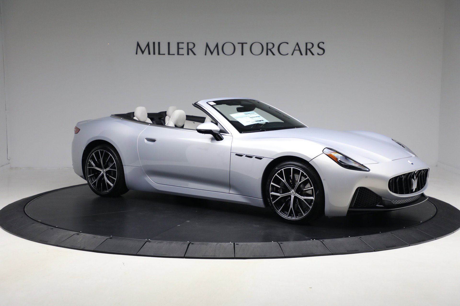 New 2026 Maserati GranCabrio Modena image 9