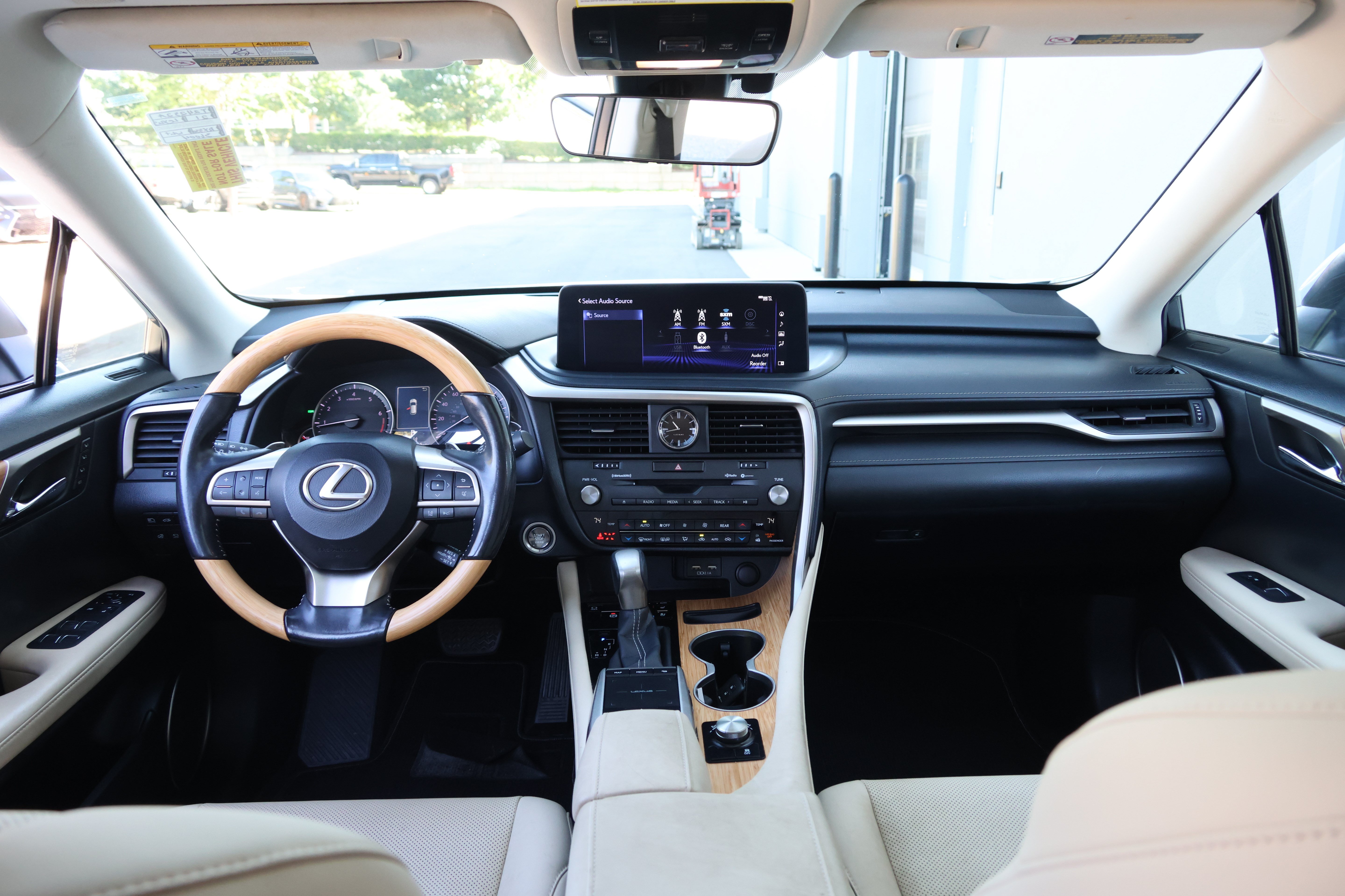 Used 2021 Lexus RX 350L FWD w/ Premium Package image 16