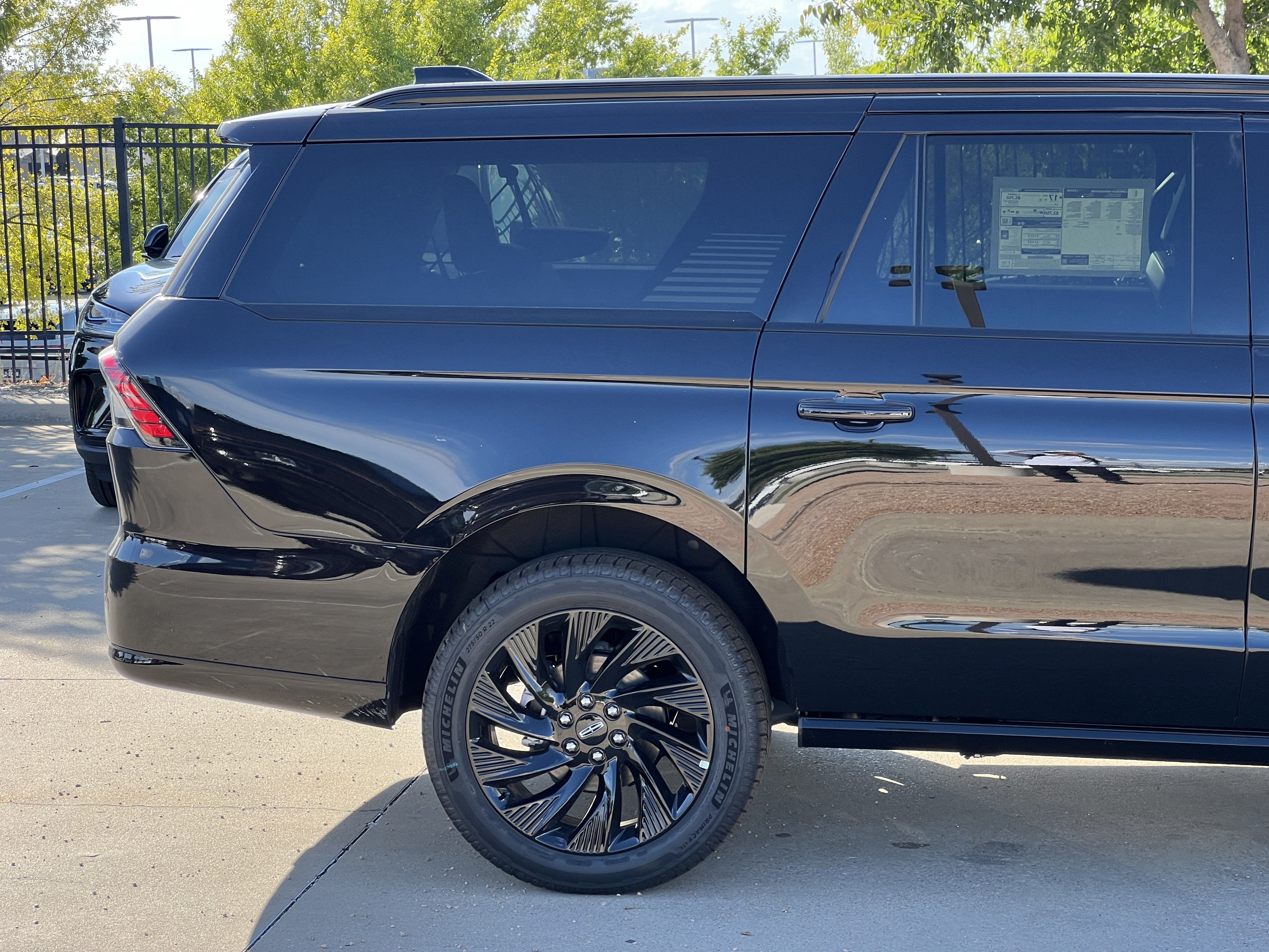New 2027 Lincoln Navigator L Reserve w/ Jet Appearance Package AWD/4WD image 11