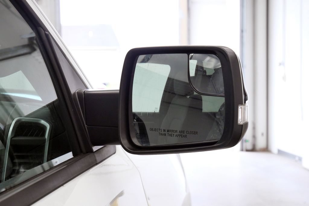 Used 2022 RAM 1500 Big Horn AWD/4WD image 40