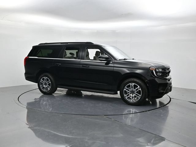 Certified 2025 Ford Expedition Max Active AWD/4WD image 3