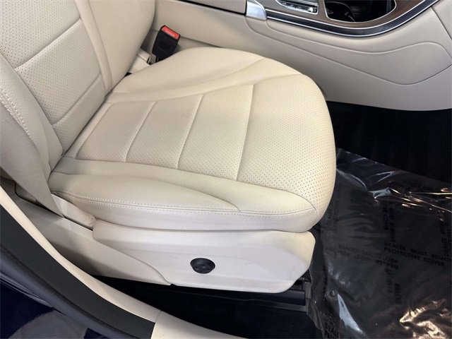 Used 2021 Mercedes-Benz GLC 300 4MATIC image 15