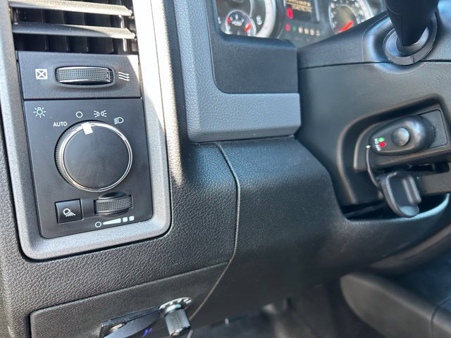 Used 2018 RAM 3500 Tradesman w/ Chrome Appearance Group AWD/4WD image 23