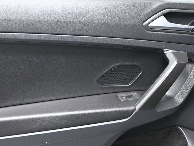 Used 2021 Volkswagen Tiguan SE AWD/4WD image 10