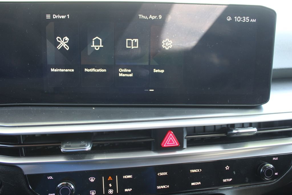 Certified 2024 Kia Sorento LX image 41