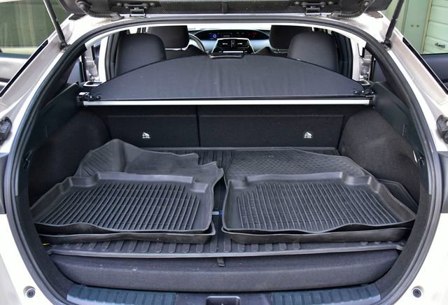 Certified 2021 Toyota Prius Prime LE FWD image 28