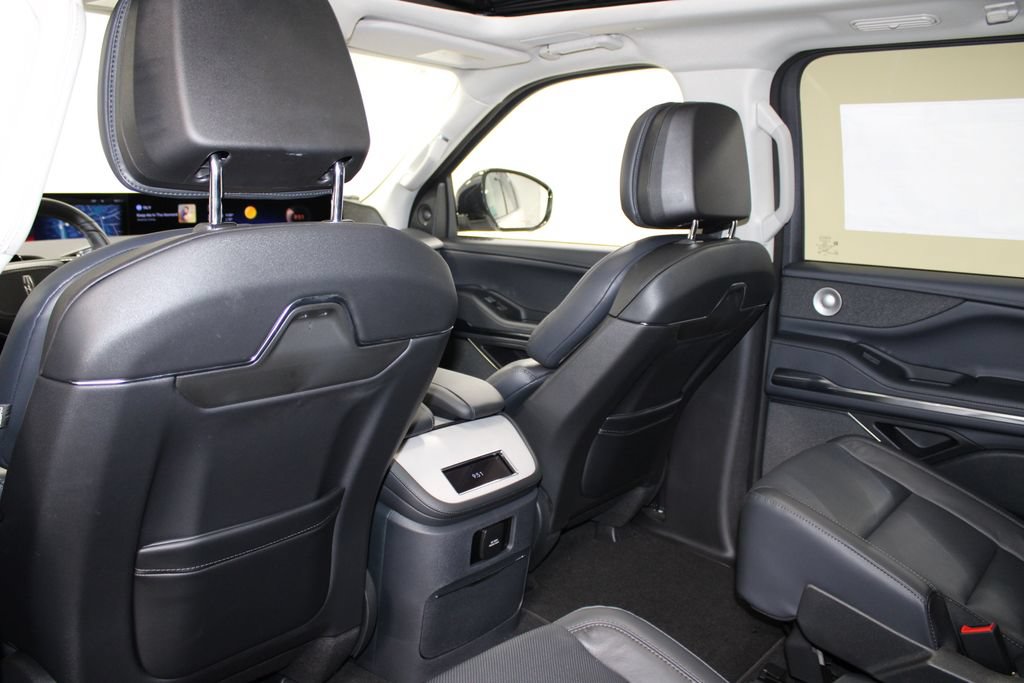 New 2027 Lincoln Navigator Reserve RWD image 28