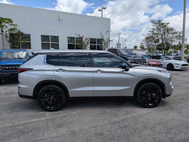 Used 2022 Mitsubishi Outlander SEL Black Edition FWD image 19
