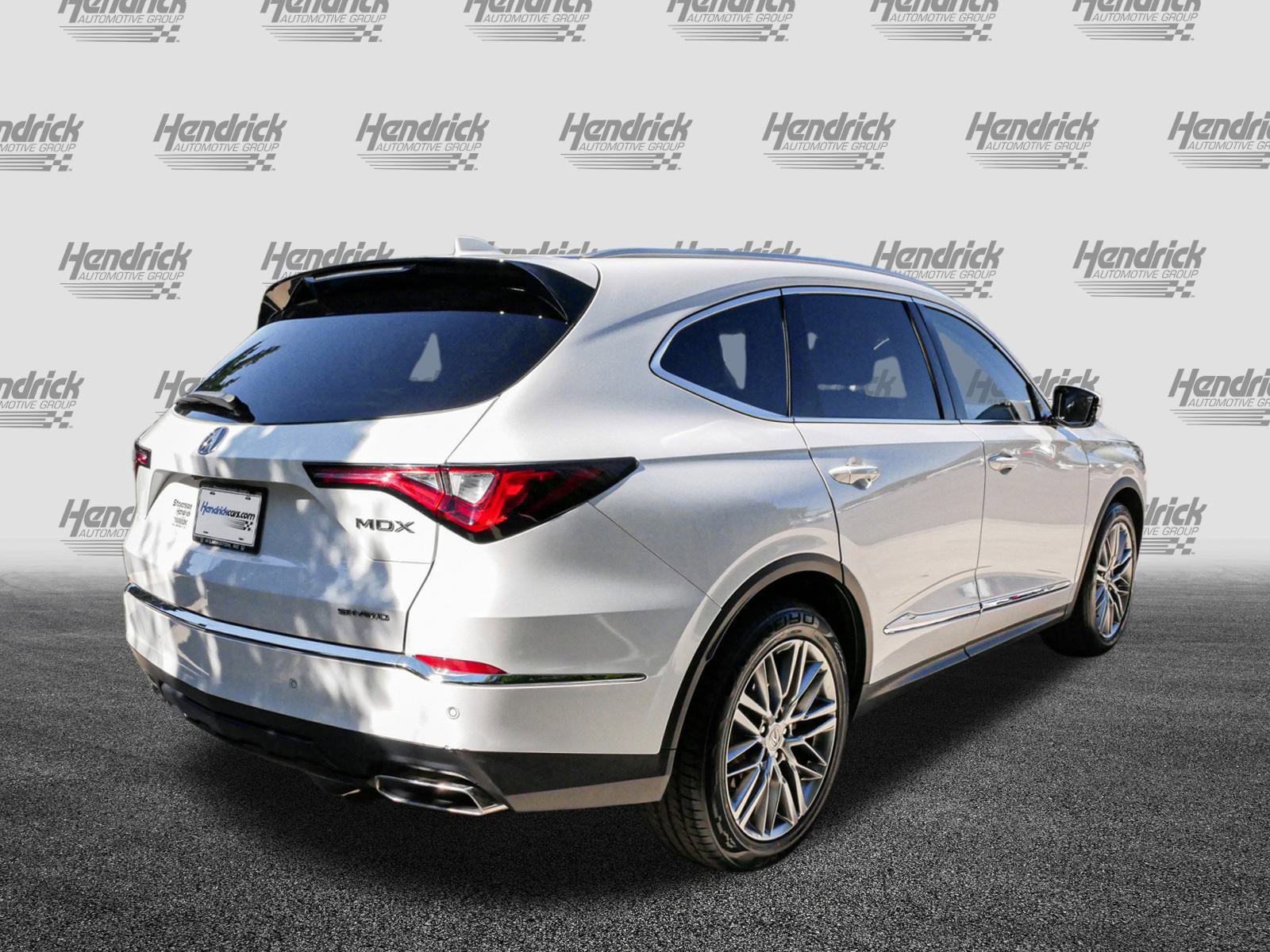 Used 2024 Acura MDX SH-AWD w/ Advance Package image 10